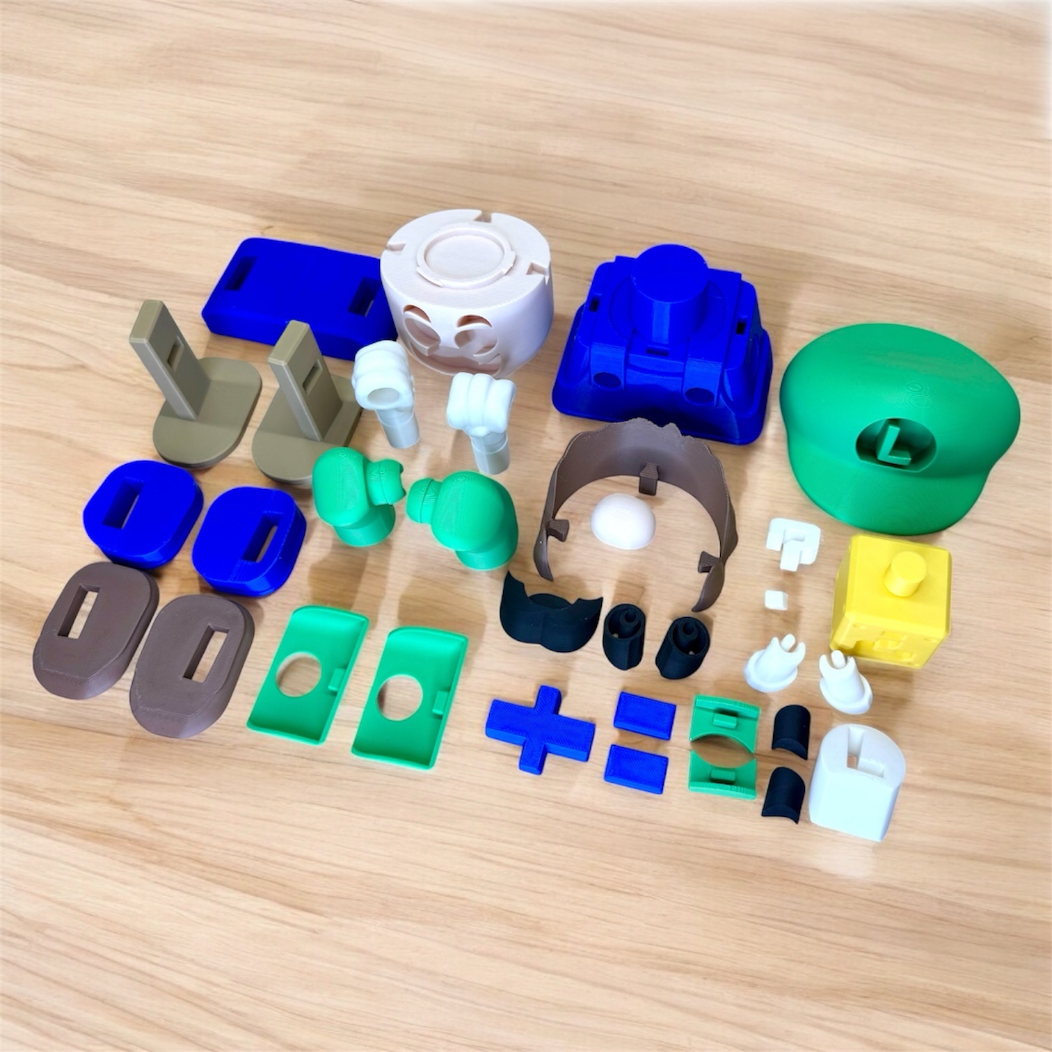 Luigi (Super Mario Bros.) - Kit para Montar (Piezas)